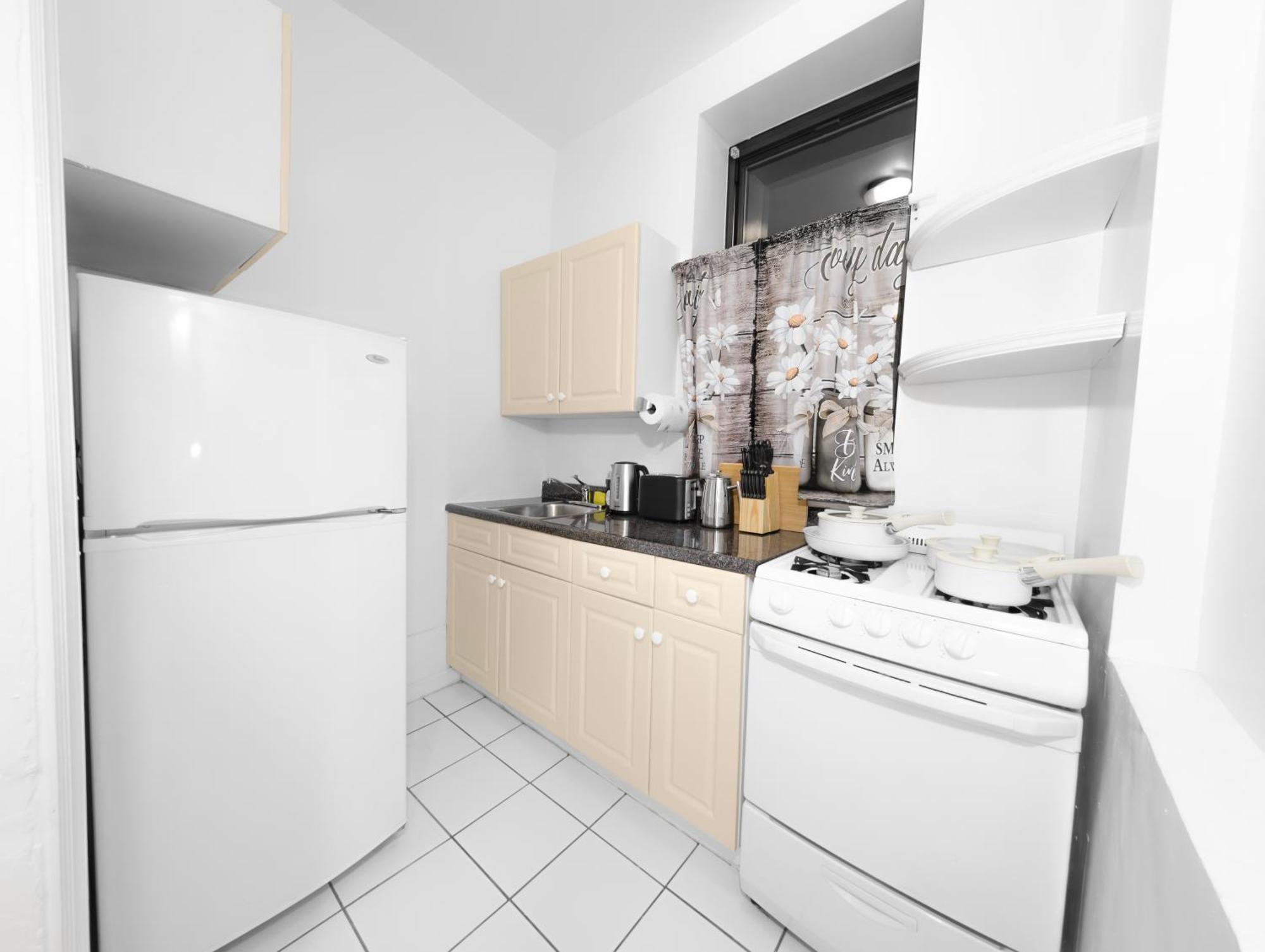 Midtown Luxe Retreat In The Heart Of City, Steps To Park, Subway & Bloomingdale Shopping *